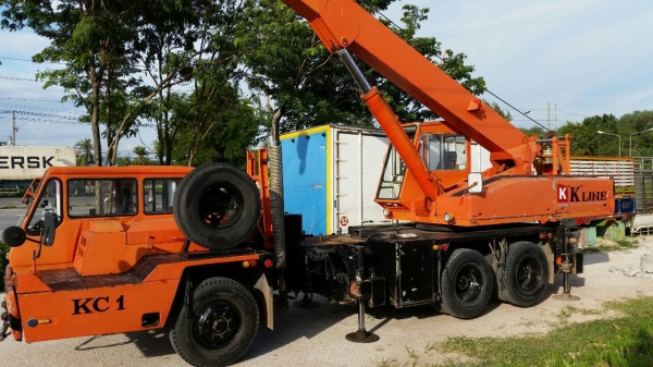 รถเครน 10 ล้อ TADANO