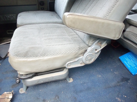 ขายรถตู้ไลท์เอช หลังคาสุง มีทะเบียน