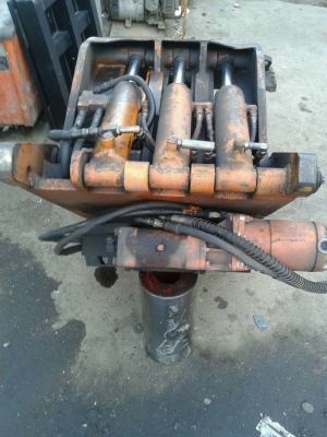 Forklift,มือนีบติดโฟร์คลิฟท์ มอเตอร์ 3 สาย ไฟ 3 เฟส 380 Am