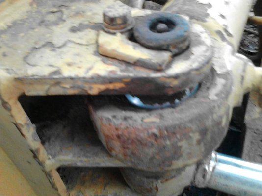 ขายด่วนรถแทรกเตอร์KOMATSU-D20P-17สภาพดีพร้อมใช้งาน