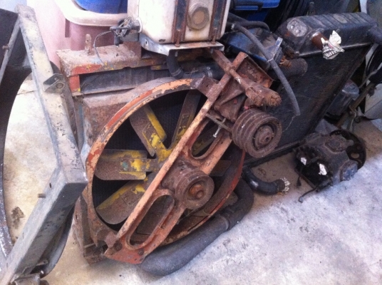 ขายหม้อนำ้พร้อมโครง ของเดิมใส่รถบัสนิสสันPE6เทอร์โบ