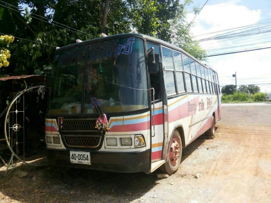 รถบัส isuzu เครื่อง 130 แรงเกียร์ J 6เกียร์