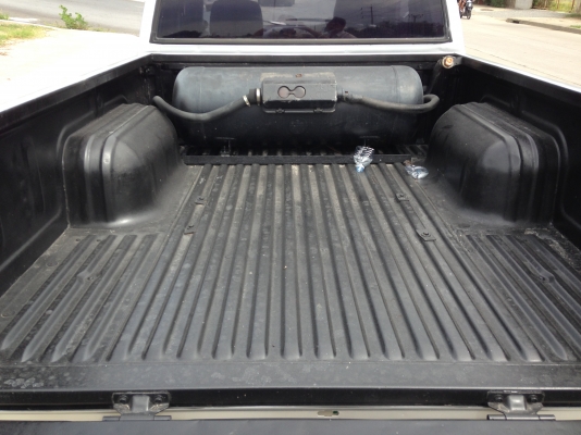 ขายนิสันฟอนร์เทีย ปี2000 4x4 เครื่องJติดแก๊สหัวฉีดแล้ว ราคา178,000 โทร084-0956111