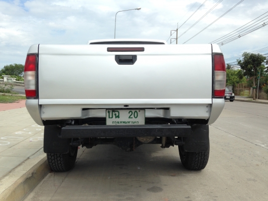 ขายนิสันฟอนร์เทีย ปี2000 4x4 เครื่องJติดแก๊สหัวฉีดแล้ว ราคา178,000 โทร084-0956111