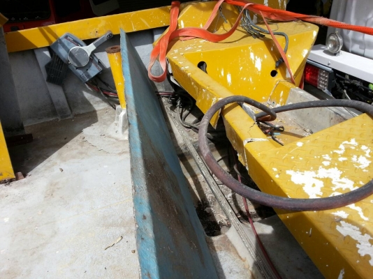 เรือไฟเบอร์ใหญ่ และยามาฮ่า60Fet