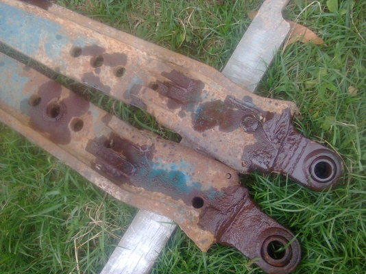 ขายบังโคน รถไถฟอร์ด ใส่ได้ทุกรุ่น พร้อมแขนลาก เก่านอก