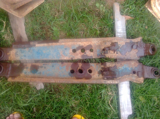 ขายบังโคน รถไถฟอร์ด ใส่ได้ทุกรุ่น พร้อมแขนลาก เก่านอก