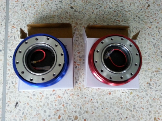 ขายน็อตล้อสีแต่ง Rays สกรีด ชุดละ 600 บาท แดปเตอร์ จุ๊บ คอพวงมาลัยแต่งถอดได้