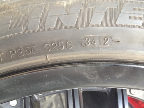 __ขายล้อ 22 พร้อมยาง 265/40/22 ปลายปี12 ใส่กระบะ6รู 23000