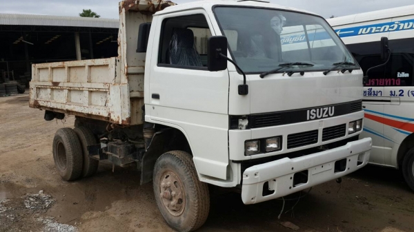 รถดั้มนอก ISUZU NRR 6BG1 175 แรงม้า รถใช้งานได้ปกติ เก็บสีหัวมาใหม่ แคชซีสวย เครืองแน่น ช่วงล่าง F หน้า-Fหลัง