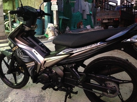 ขายไปแล้ว Sold Yamaha Spark 135i รุ่นปี ค.ศ. 2013 สี เทา-ดำ-น้ำตาล ขายไปแล้ว Sold Yamaha Spark 135i รุ่นปี ค.ศ. 2013 สี เทา-ดำ-น้ำตาล