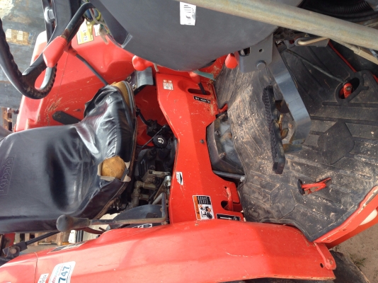 ขายถูก 300000บาท 45 di พร้อมผานพรวนดินหกใบ มีดดันดินตราช้าง