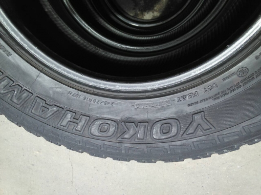 ขายยาง Yokohama 4 เส้น แถม Dunlop 2 เส้น