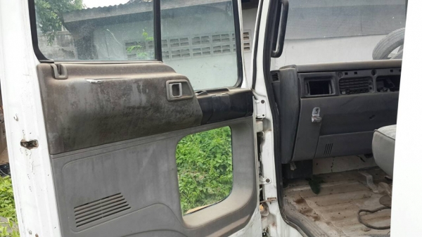 ็HINO หัวไฮเทค เครืองฮีโน่ WO6E 165 แรง แคชซี FD ช่วงล่าง 6น๊อต