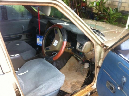 ขายรถเก๋งToyota. Ke70