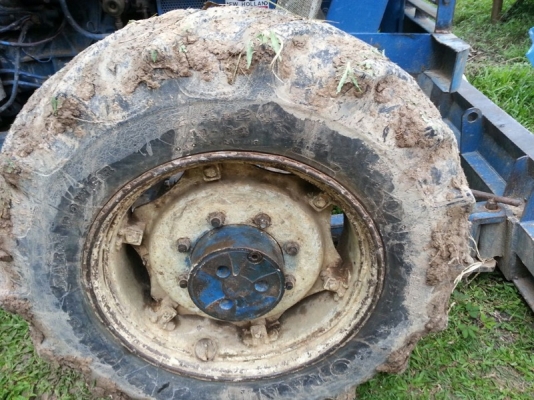 รถไถ 6610. สนใจติดต่อ 081 - 6079515 รถไถ 6610. สนใจติดต่อ 081 - 6079515