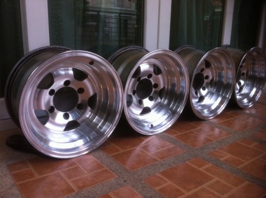 ขายล้อ 15 x 8 ลึกๆ สวยๆ ครับ