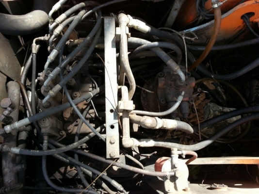 รถแบคโฮ HITACHl EX 200 - 2 สนใจติดต่อ 081 - 6079515 รถแบคโฮ HITACHl EX 200 - 2 สนใจติดต่อ 081 - 6079515