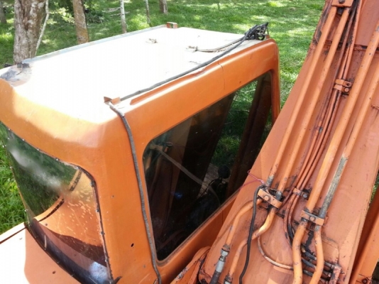 รถแบคโฮ HITACHl EX 200 - 2 สนใจติดต่อ 081 - 6079515 รถแบคโฮ HITACHl EX 200 - 2 สนใจติดต่อ 081 - 6079515