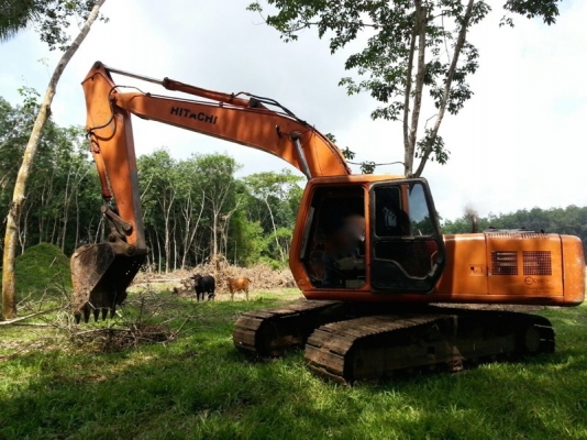 รถแบคโฮ HITACHl  EX 200 - 2   สนใจติดต่อ 081 - 6079515