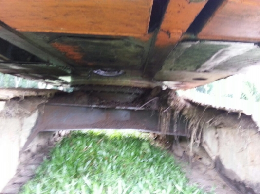 รถแบคโฮ HITACHl EX 200 - 2 สนใจติดต่อ 081 - 6079515 รถแบคโฮ HITACHl EX 200 - 2 สนใจติดต่อ 081 - 6079515