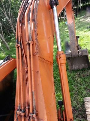 รถแบคโฮ HITACHl EX 200 - 2 สนใจติดต่อ 081 - 6079515 รถแบคโฮ HITACHl EX 200 - 2 สนใจติดต่อ 081 - 6079515