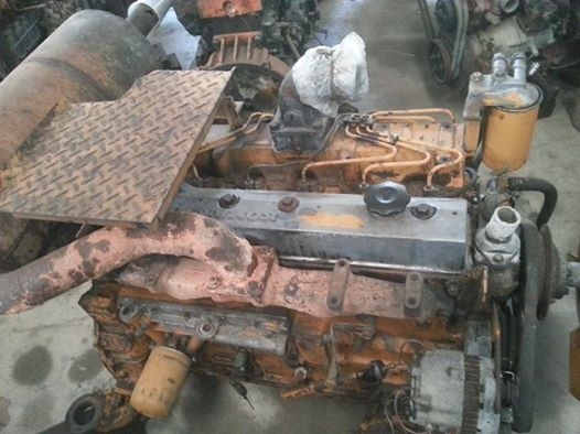 ขายเครื่อง pc120-3 6d95 มีให้เลือก 2 ตัว รับประกัน