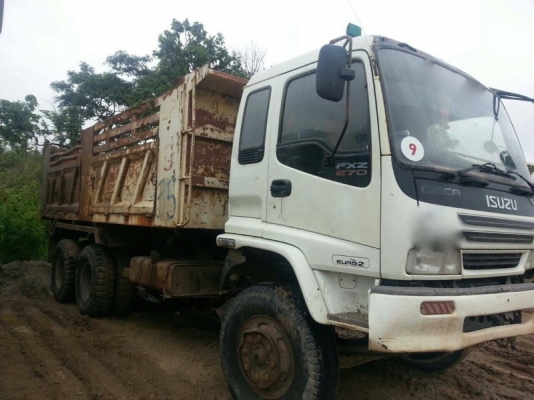 รถอีซูซุ 10 ล้อดั้ม 270 แรงม้า. ปี 50 ( มีขาย 3 คัน. ) สนใจติดต่อ 081 - 6079515 รถอีซูซุ 10 ล้อดั้ม 270 แรงม้า. ปี 50 ( มีขาย 3 คัน. ) สนใจติดต่อ 081 - 6079515