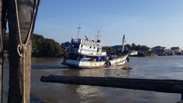 เรือปะมงรากคู่ เรือปะมงรากคู่