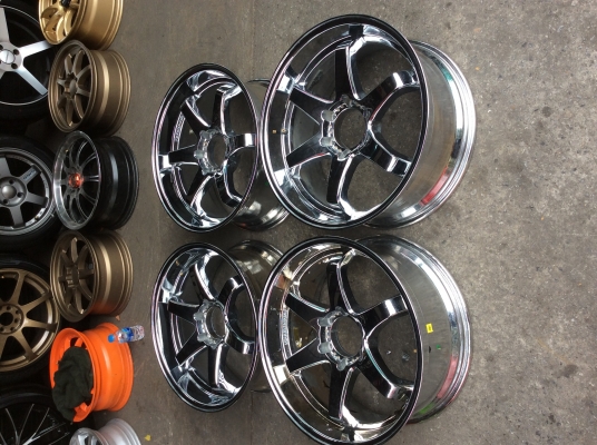 ขายล้อโครเมี่ยมขอบ20 6รู กว้าง8.5 สวยๆถูกๆ ครับ