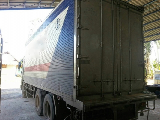 รถอีซูซุ 10 ล้อ ตู้เย็น 300 แรงม้า. ปี 52 สนใจติดต่อ 081 - 6079515 รถอีซูซุ 10 ล้อ ตู้เย็น 300 แรงม้า. ปี 52 สนใจติดต่อ 081 - 6079515