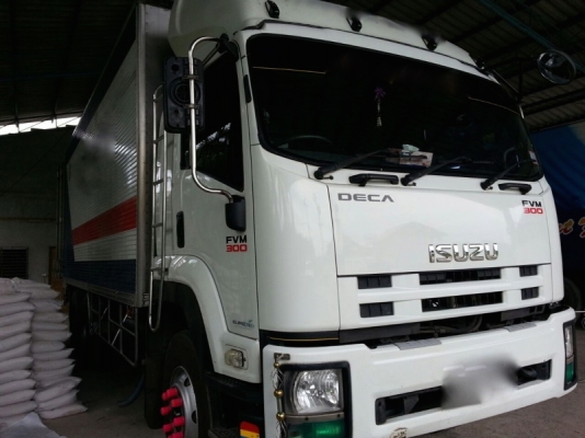 รถอีซูซุ 10 ล้อ ตู้เย็น 300 แรงม้า. ปี 52 สนใจติดต่อ 081 - 6079515 รถอีซูซุ 10 ล้อ ตู้เย็น 300 แรงม้า. ปี 52 สนใจติดต่อ 081 - 6079515