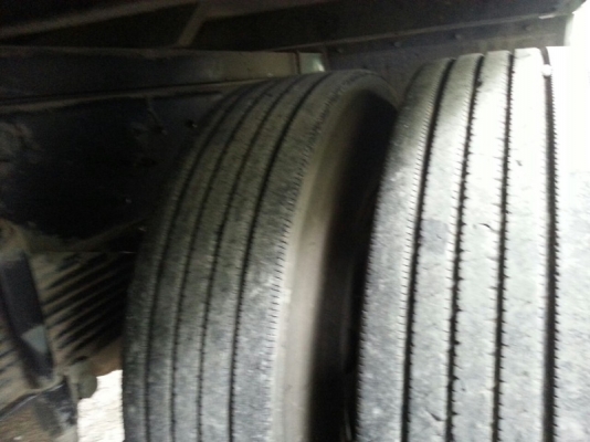 รถอีซูซุ 10 ล้อ ตู้เย็น 300 แรงม้า. ปี 52 สนใจติดต่อ 081 - 6079515 รถอีซูซุ 10 ล้อ ตู้เย็น 300 แรงม้า. ปี 52 สนใจติดต่อ 081 - 6079515