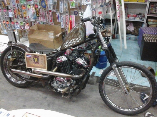 Suzuki Intruder 400 inv.เดิมๆ ล้อหน้า 21'' ราคาโดนๆ 45,000 บ.(เก้าหมื่นห้าพันบาท)