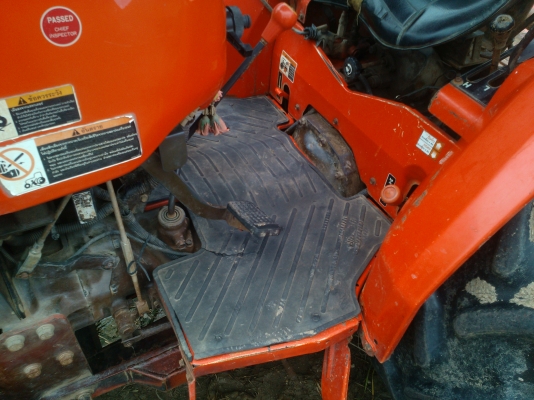 ขายรถไถ คูโบต้า L45 พร้อมผานดันแท้ตราช้างและโรตารี่ 1.8 ใบเต็มตราช้าง พร้อมล้อเหล็กกันติด ชั่วโมงการทำงาน 1400 ชั่วโมง ขายรถไถ คูโบต้า L45 พร้อมผานดันแท้ตราช้างและโรตารี่ 1.8 ใบเต็มตราช้าง พร้อมล้อเหล็กกันติด ชั่วโมงการทำงาน 1400 ชั่วโมง