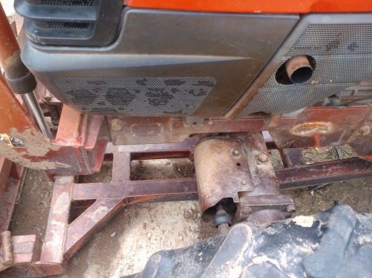 ขายรถไถ คูโบต้า L45 พร้อมผานดันแท้ตราช้างและโรตารี่ 1.8 ใบเต็มตราช้าง พร้อมล้อเหล็กกันติด ชั่วโมงการทำงาน 1400 ชั่วโมง ขายรถไถ คูโบต้า L45 พร้อมผานดันแท้ตราช้างและโรตารี่ 1.8 ใบเต็มตราช้าง พร้อมล้อเหล็กกันติด ชั่วโมงการทำงาน 1400 ชั่วโมง