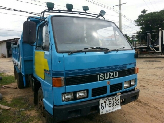 ขายรถดั้ม ISUZU NKR110แรง เครื่องดี แคชซีสวย กระบะดั้มดี ยางดี ภายในสวย เอกสารพร้อมโอน สนใจโทร 090-8588220คุณนะ