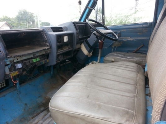 ขายรถดั้ม ISUZU NKR110แรง เครื่องดี แคชซีสวย กระบะดั้มดี ยางดี ภายในสวย เอกสารพร้อมโอน สนใจโทร 090-8588220คุณนะ