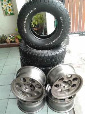 ล้อ Piaa + ยาง 265/75/16 BF Km2 ปี10 สวยๆ1ชุด ล้อ Piaa + ยาง 265/75/16 BF Km2 ปี10 สวยๆ1ชุด