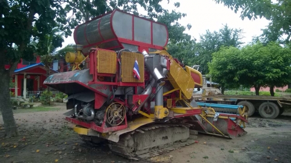 ขายรถเกี่ยวข้าวหนุ่มไวไฟ เกษตรแท้ รถปี 48 รถมือเดียวป้ายแดง ตัวเดิน 12 Ht