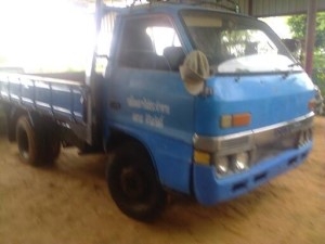 หกล้อ อีซูซุTL85ช่วงสั้น พร้อมใช้งานทะเบียนพร้อมโอน