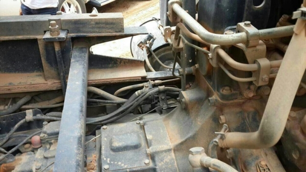 รถอีซูซุ 10  ล้อดั้ม  270 แรงม้า. ปี 49 - 50  ( มีขาย 2 คัน. )   สนใจติดต่อ 081 - 6079515