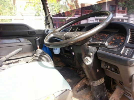 รถอีซูซุ 10  ล้อดั้ม  270 แรงม้า. ปี 49 - 50  ( มีขาย 2 คัน. )   สนใจติดต่อ 081 - 6079515