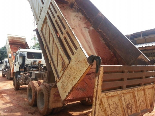 รถอีซูซุ 10  ล้อดั้ม  270 แรงม้า. ปี 49 - 50  ( มีขาย 2 คัน. )   สนใจติดต่อ 081 - 6079515