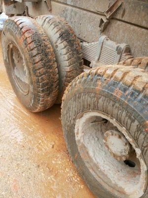 รถอีซูซุ 10  ล้อดั้ม  270 แรงม้า. ปี 49 - 50  ( มีขาย 2 คัน. )   สนใจติดต่อ 081 - 6079515