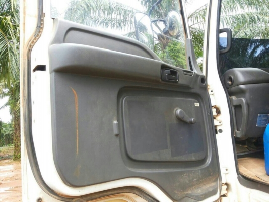 รถอีซูซุ 10  ล้อดั้ม  270 แรงม้า. ปี 49 - 50  ( มีขาย 2 คัน. )   สนใจติดต่อ 081 - 6079515