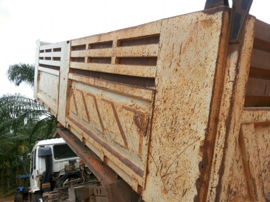 รถอีซูซุ 10  ล้อดั้ม  270 แรงม้า. ปี 49 - 50  ( มีขาย 2 คัน. )   สนใจติดต่อ 081 - 6079515