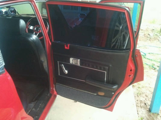 ขายรถคลาสสิคครับหรือแลกรุ่นไหนลองเสนอมาครับ