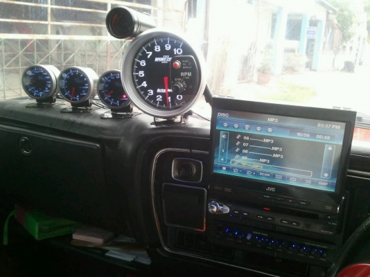 ขายรถคลาสสิคครับหรือแลกรุ่นไหนลองเสนอมาครับ