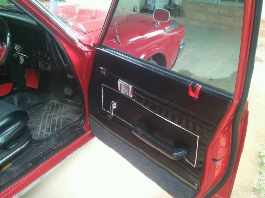 ขายรถคลาสสิคครับหรือแลกรุ่นไหนลองเสนอมาครับ